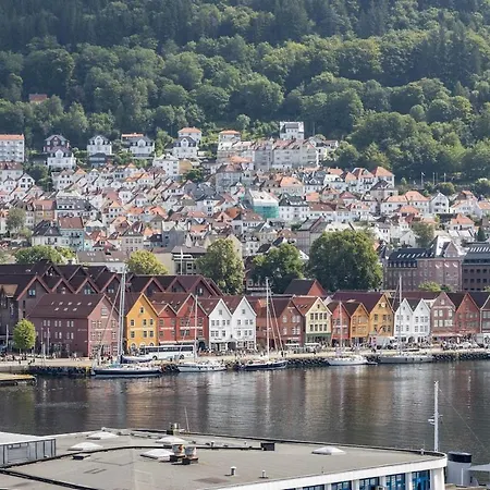 With Stunning View Over Bryggen Apartmán